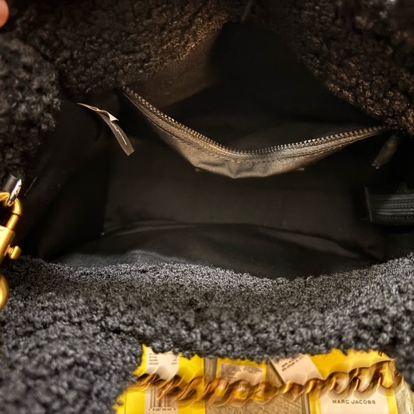 Marc Jacobs Teddy Medium Black Tote Bag with Bonus Gold Chain - Picture 5 of 10